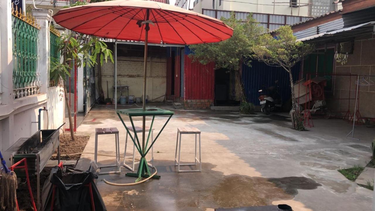 Vernice Backpacker Hostel Vientiane Exterior photo