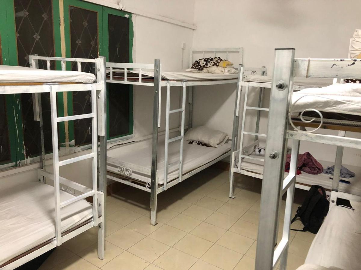 Vernice Backpacker Hostel Vientiane Exterior photo